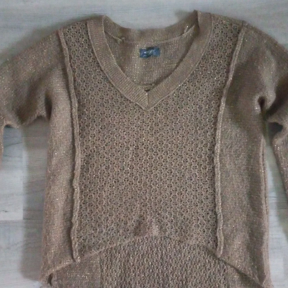 Ladies Silver L Gold Hi-Low Sweater - Picture 2 of 6